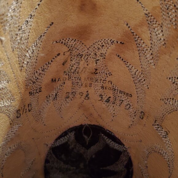 Tony Lama Western Boots - Like New - Picture 4 of 6